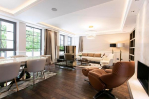 Truth Touch of Luxury, Belgrad